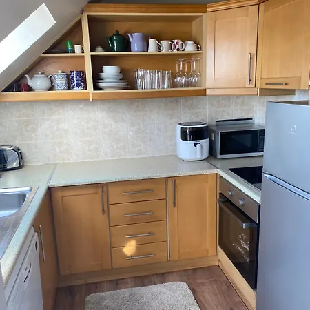 3-bed Retreat Дом отдыха Лехинч