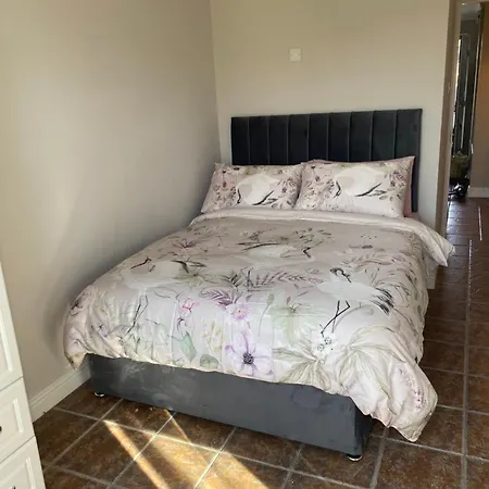 Дом отдыха 3-bed Retreat *