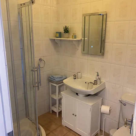 3-bed Retreat Дом отдыха *